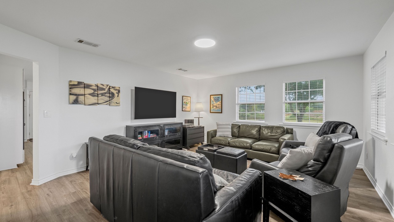 Photo of Livingroom in Morgan