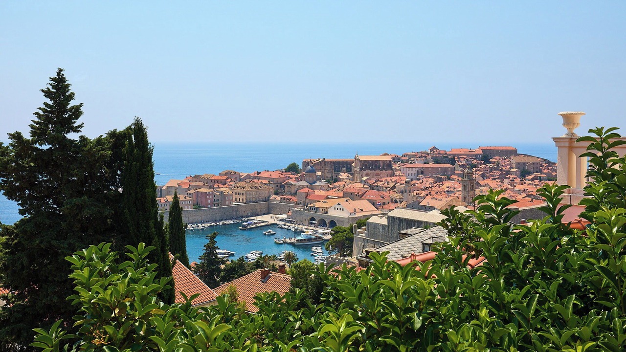Photo of Others in Ploce