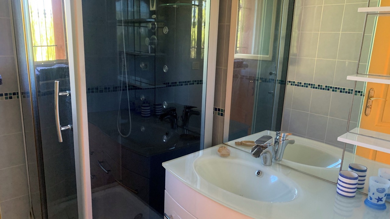 Photo of Bathroom in Leucate