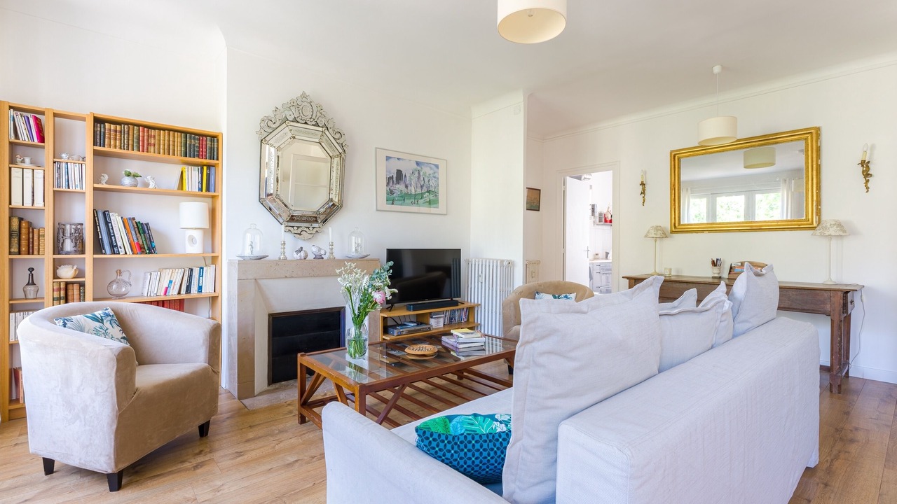 Photo of Livingroom in Graslin - Commerce