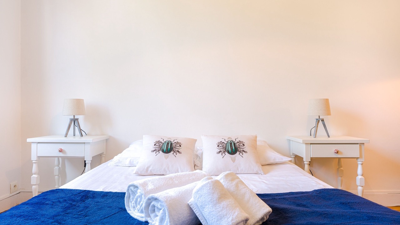 Photo of Bedroom in Graslin - Commerce