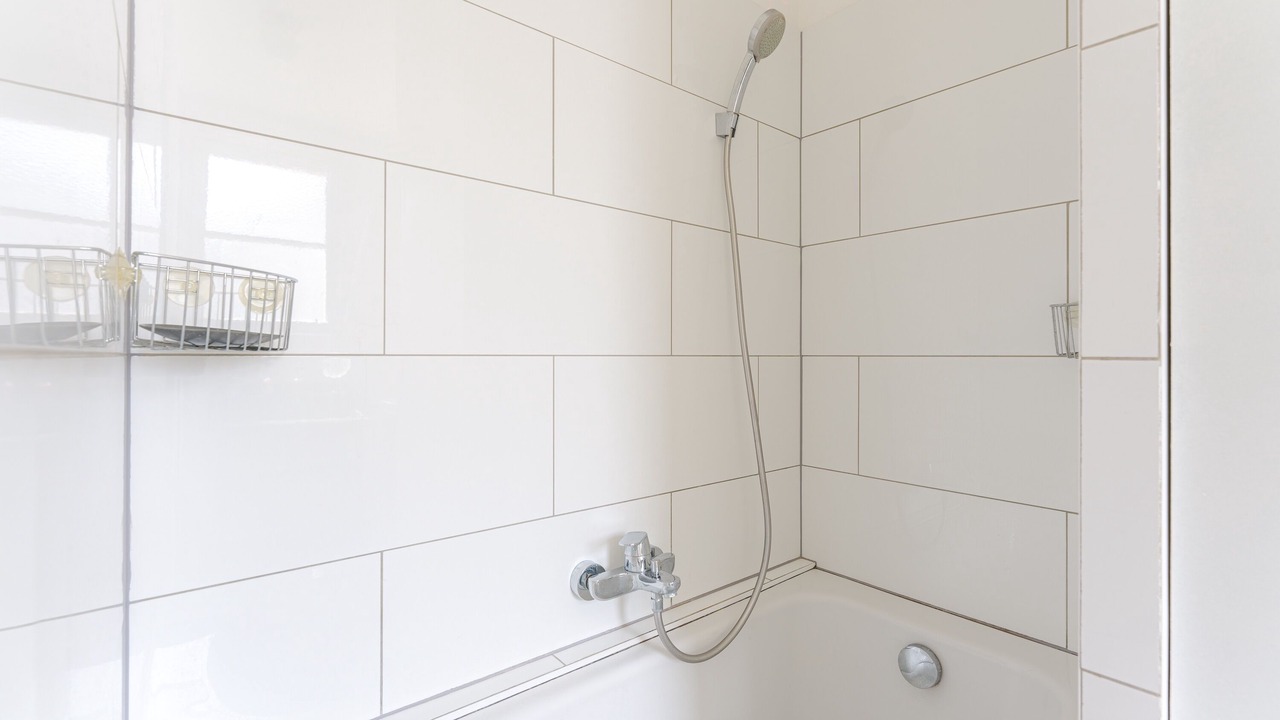 Photo of Bathroom in Graslin - Commerce