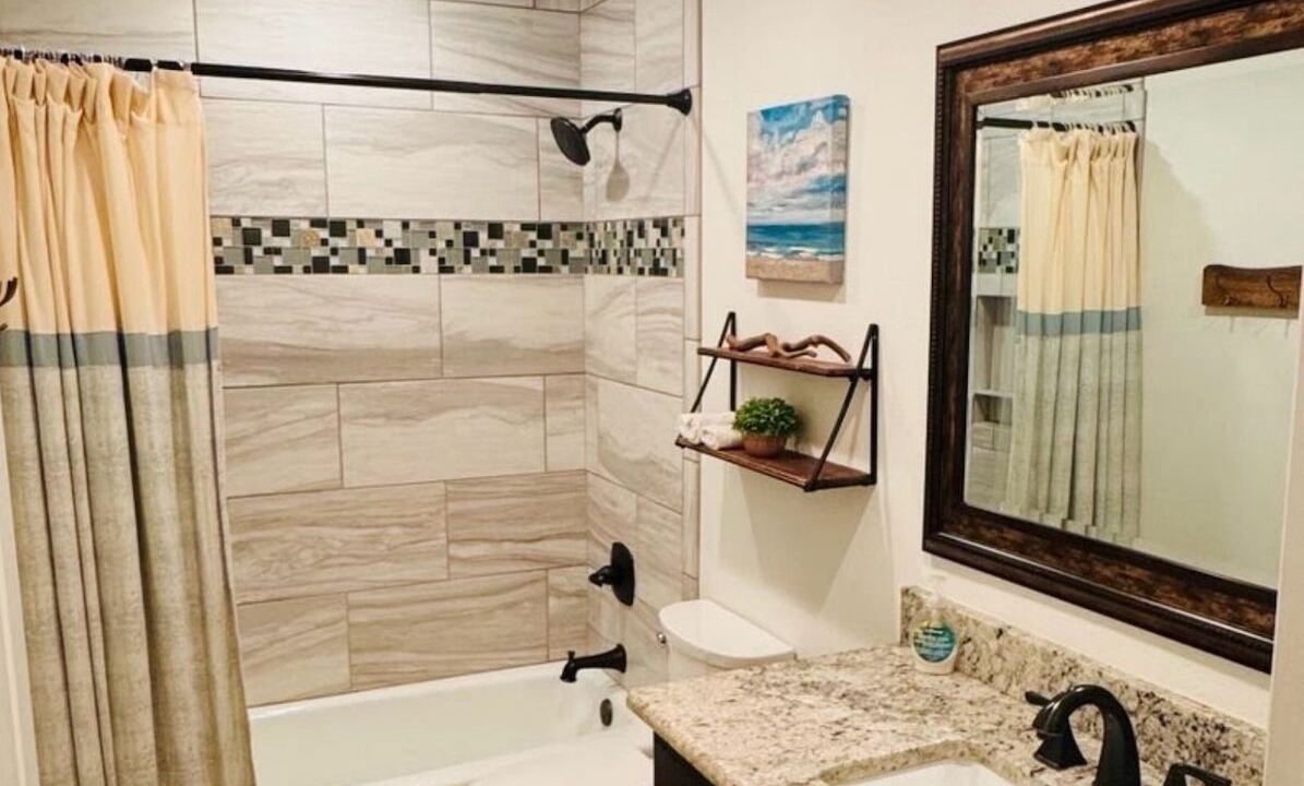 Photo of Bathroom in Pottsboro