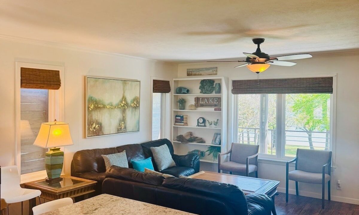 Photo of Livingroom in Pottsboro