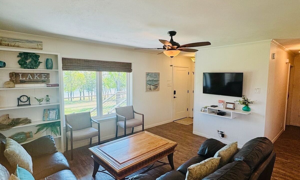 Photo of Livingroom in Pottsboro