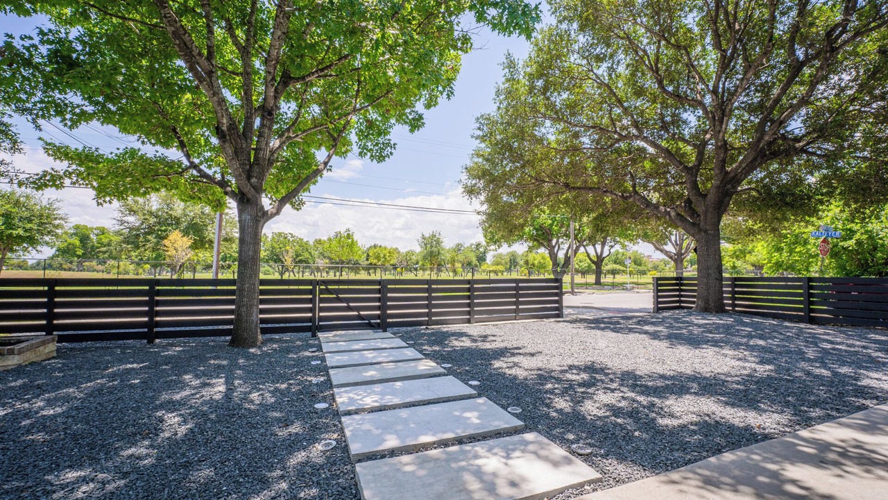 Photo of Outdoor in Southside