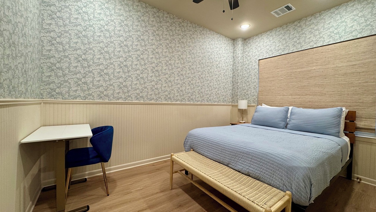 Photo of Bedroom in Downtown