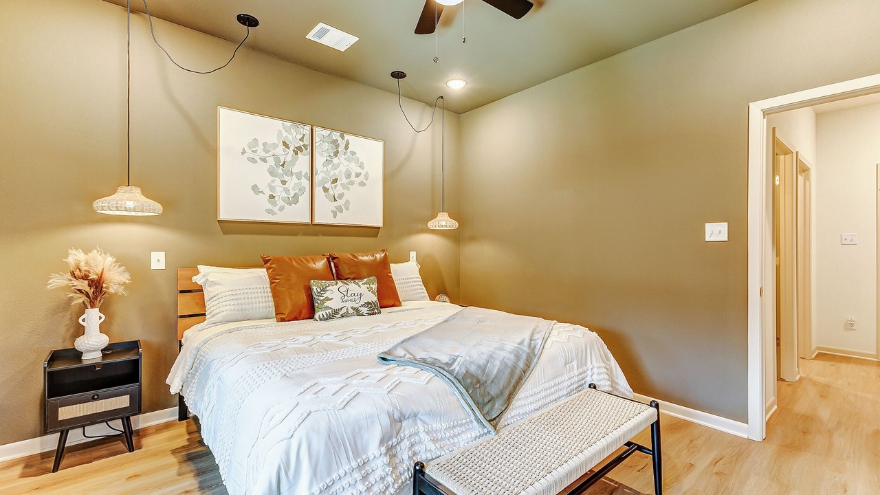 Photo of Bedroom in Downtown