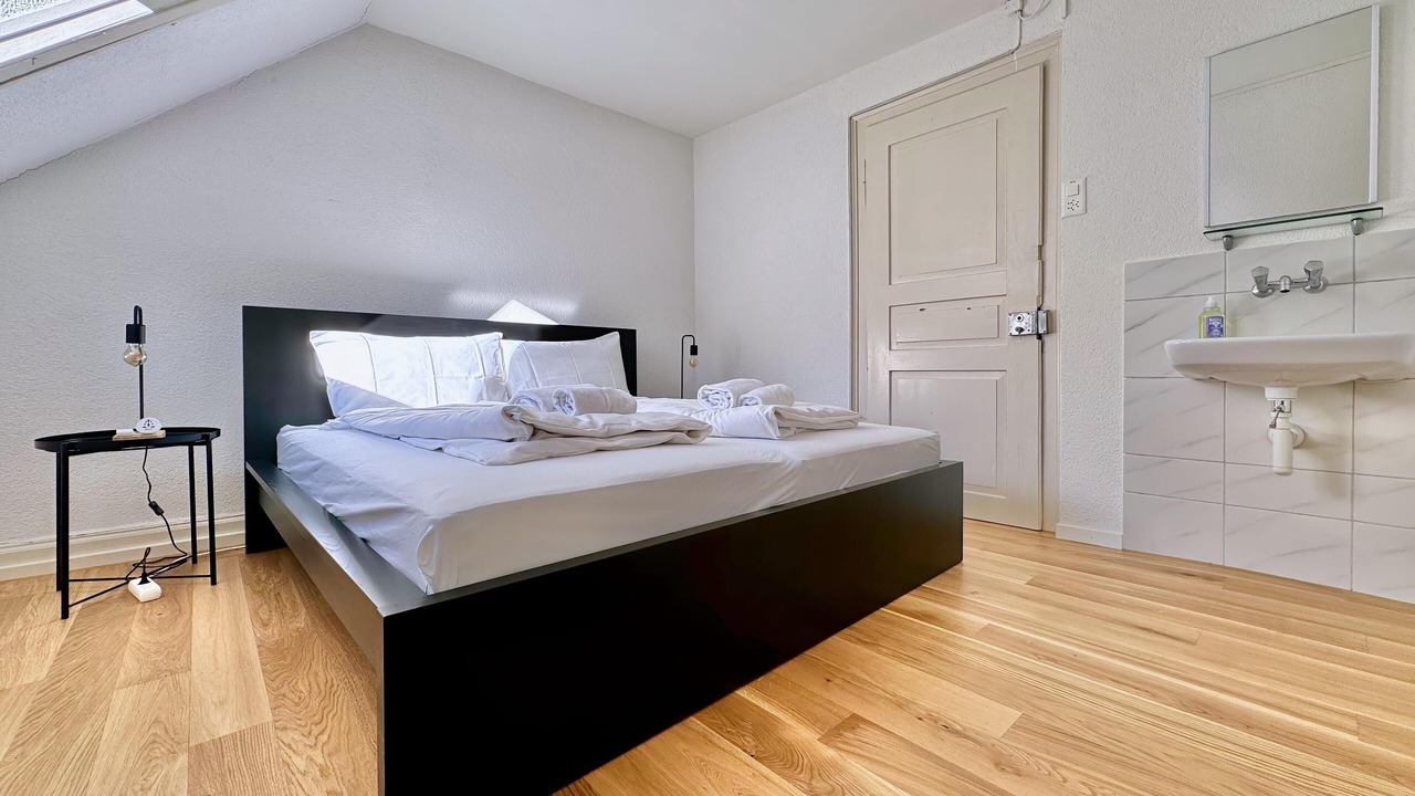 Photo of Bedroom in District 4