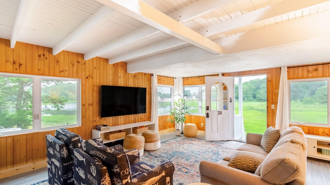 Photo of Livingroom in Onset