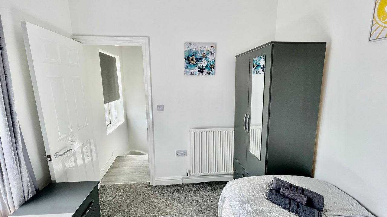 Photo of Bedroom in Merthyr Tydfil