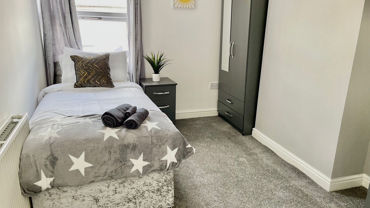 Photo of Bedroom in Merthyr Tydfil