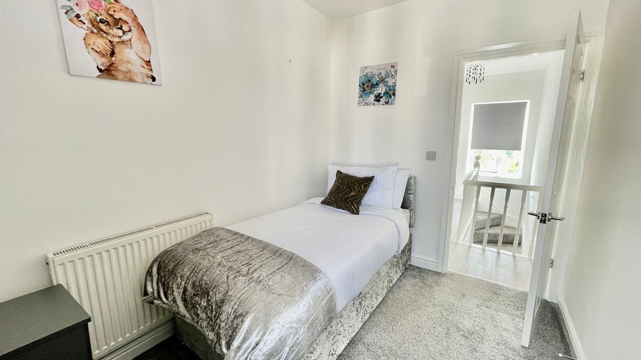 Photo of Bedroom in Merthyr Tydfil