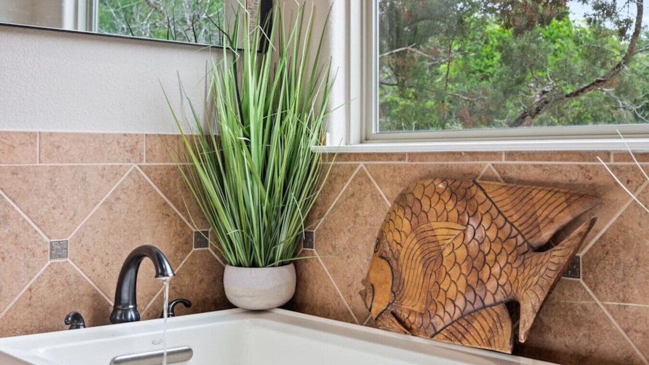 Photo of Bathroom in Apache Shores