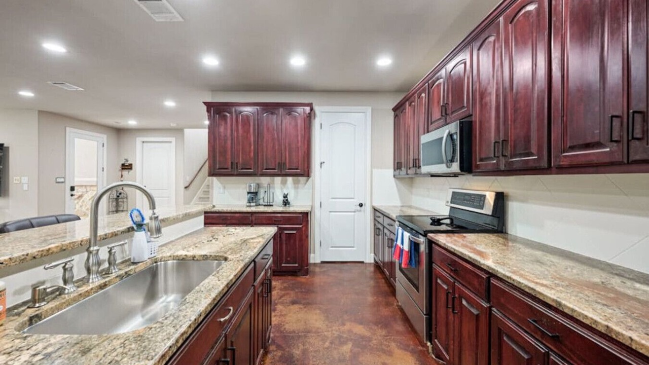 Photo of Kitchen in Apache Shores