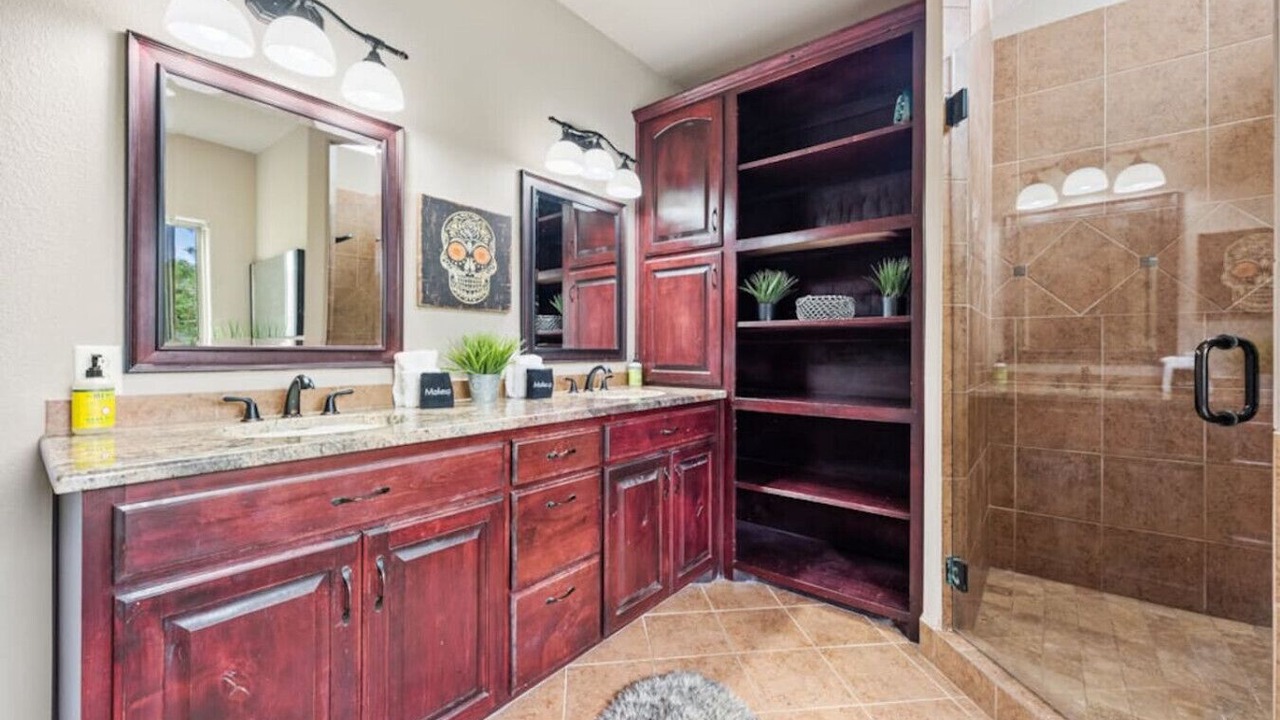 Photo of Bathroom in Apache Shores