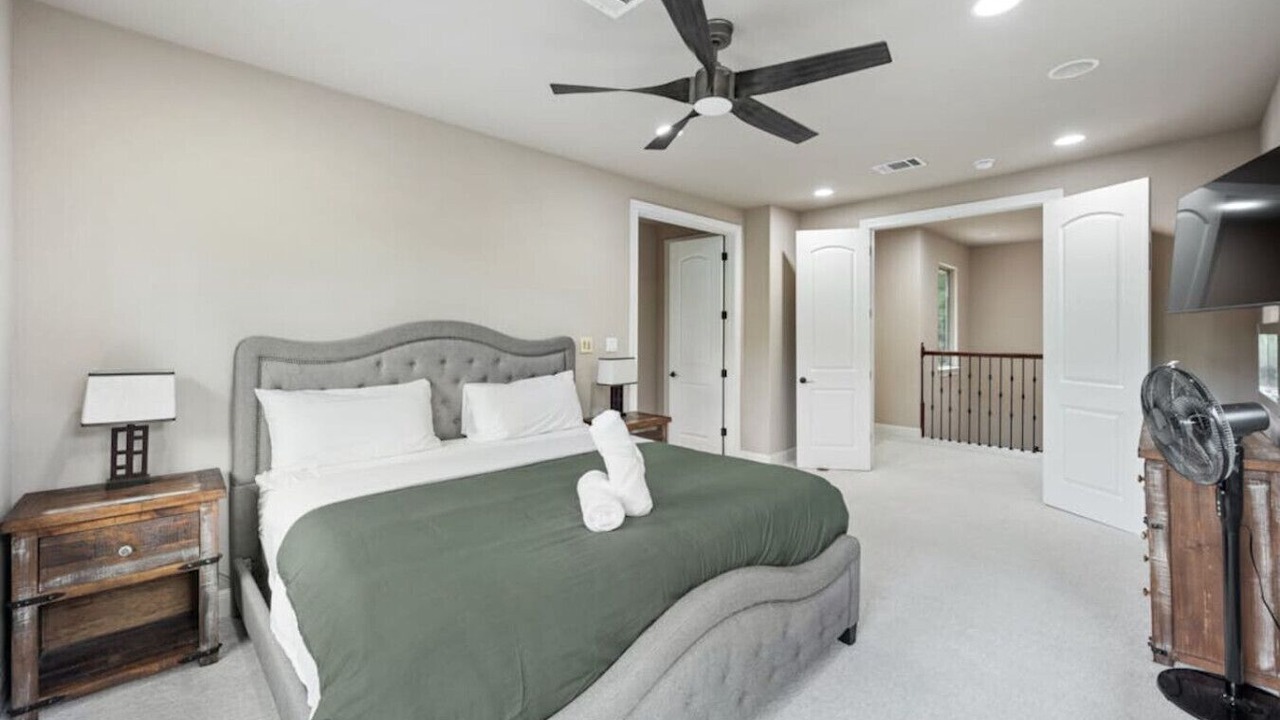 Photo of Bedroom in Apache Shores
