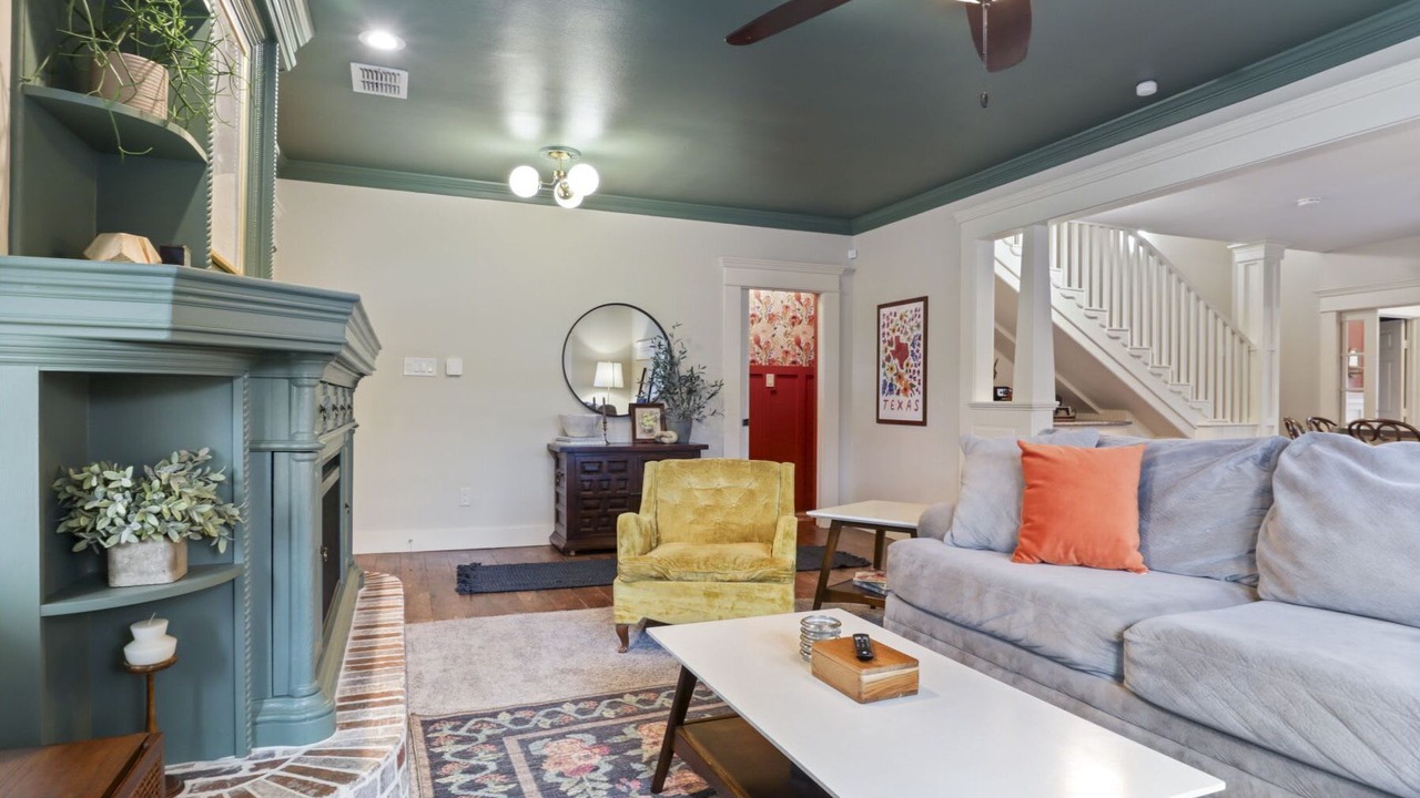 Photo of Livingroom in South Overton