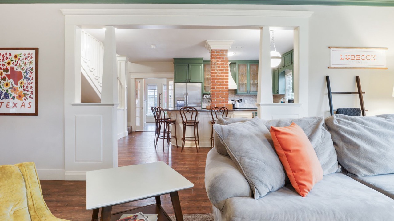 Photo of Livingroom in South Overton