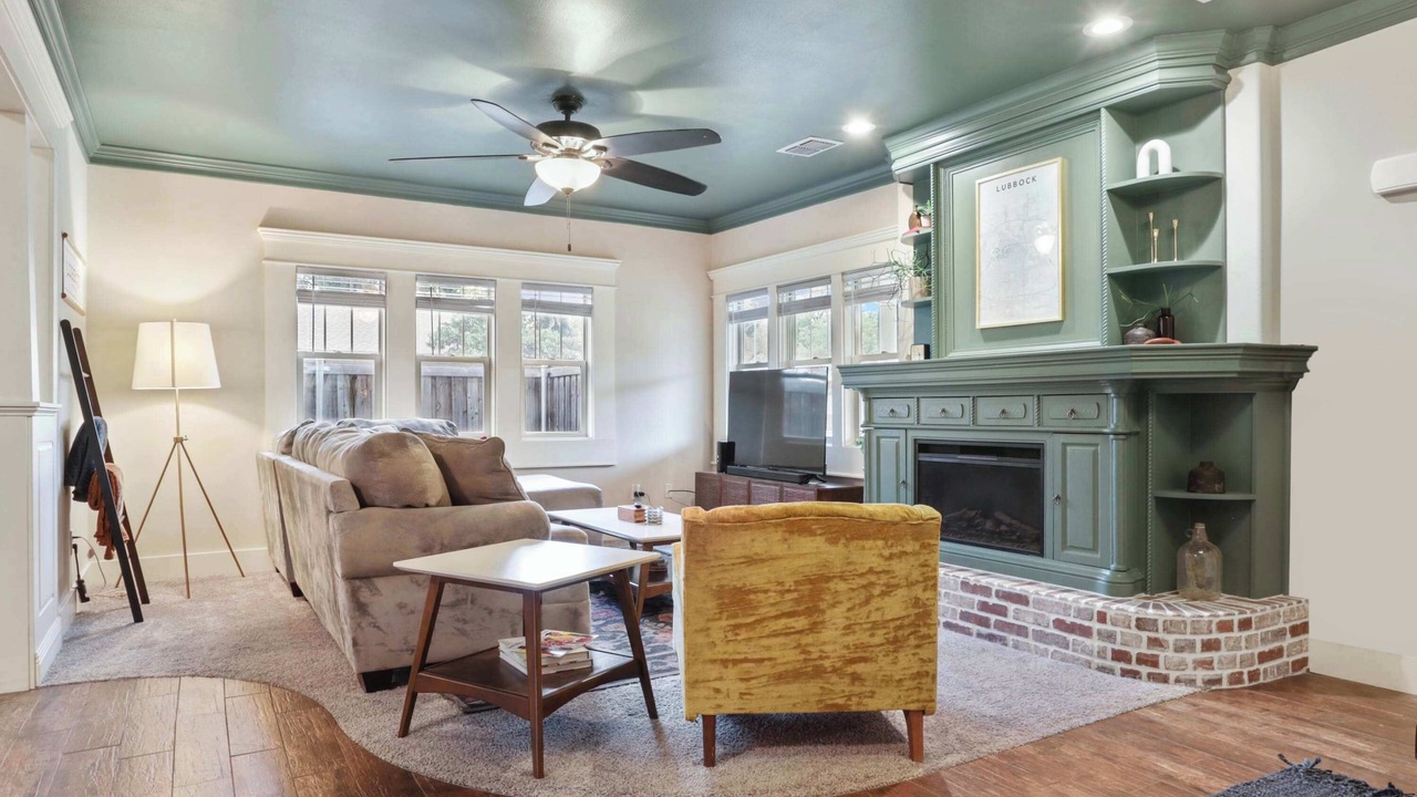 Photo of Livingroom in South Overton