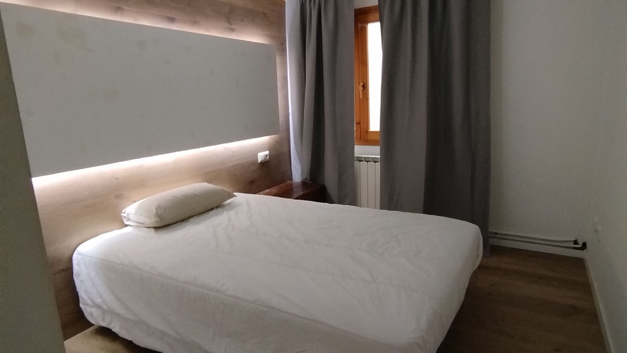Photo of Bedroom in Sort