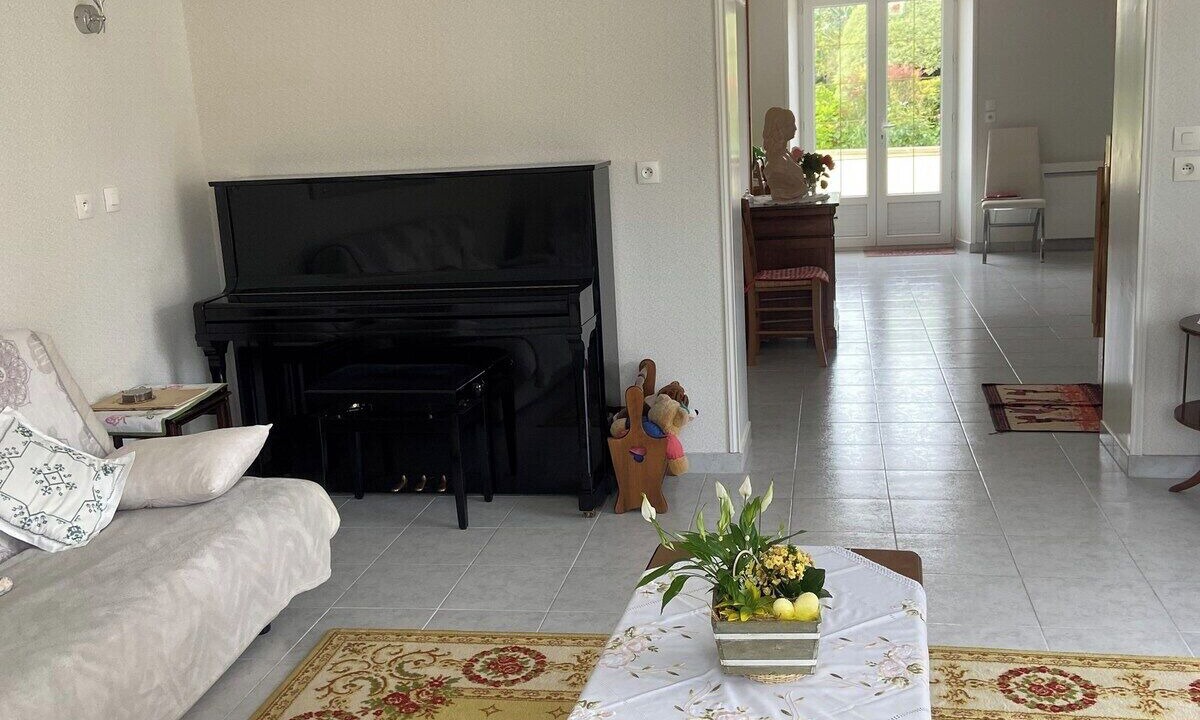 Photo of Livingroom in Banville