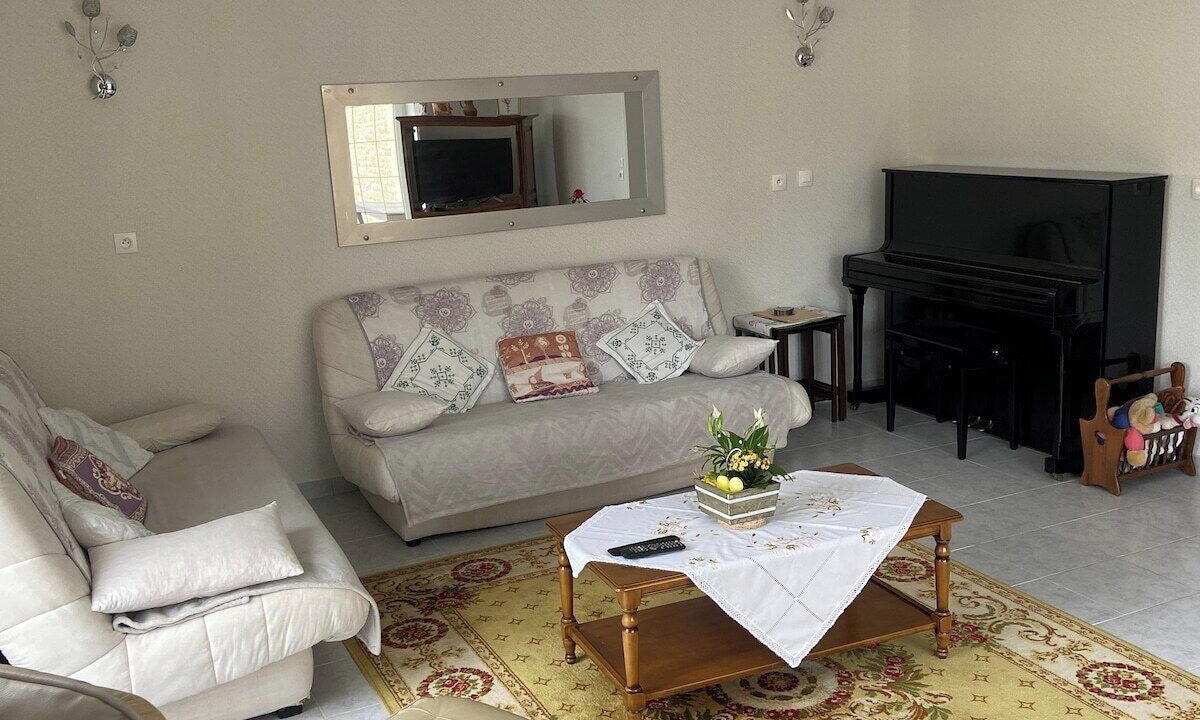 Photo of Livingroom in Banville