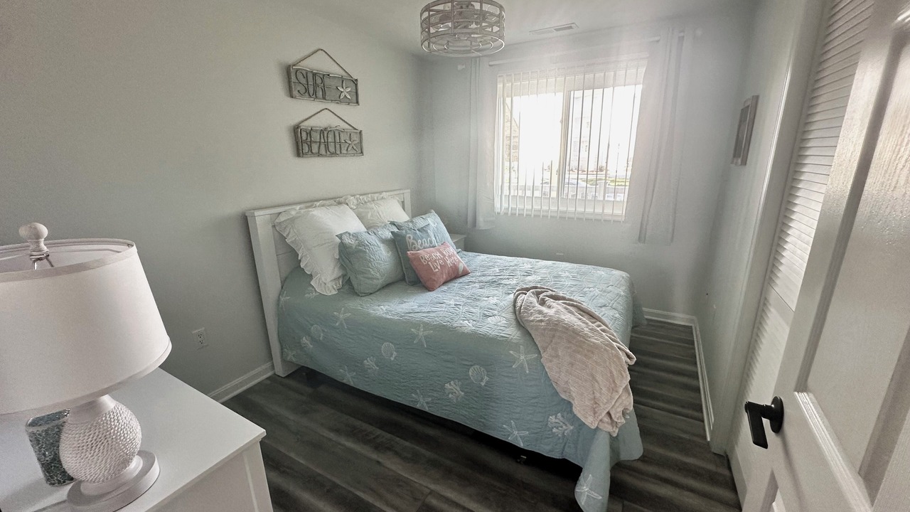 Photo of Bedroom in Heron Harbour Isle