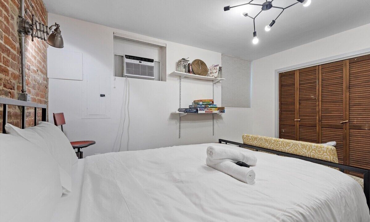 Photo of Bedroom in Lanier Heights