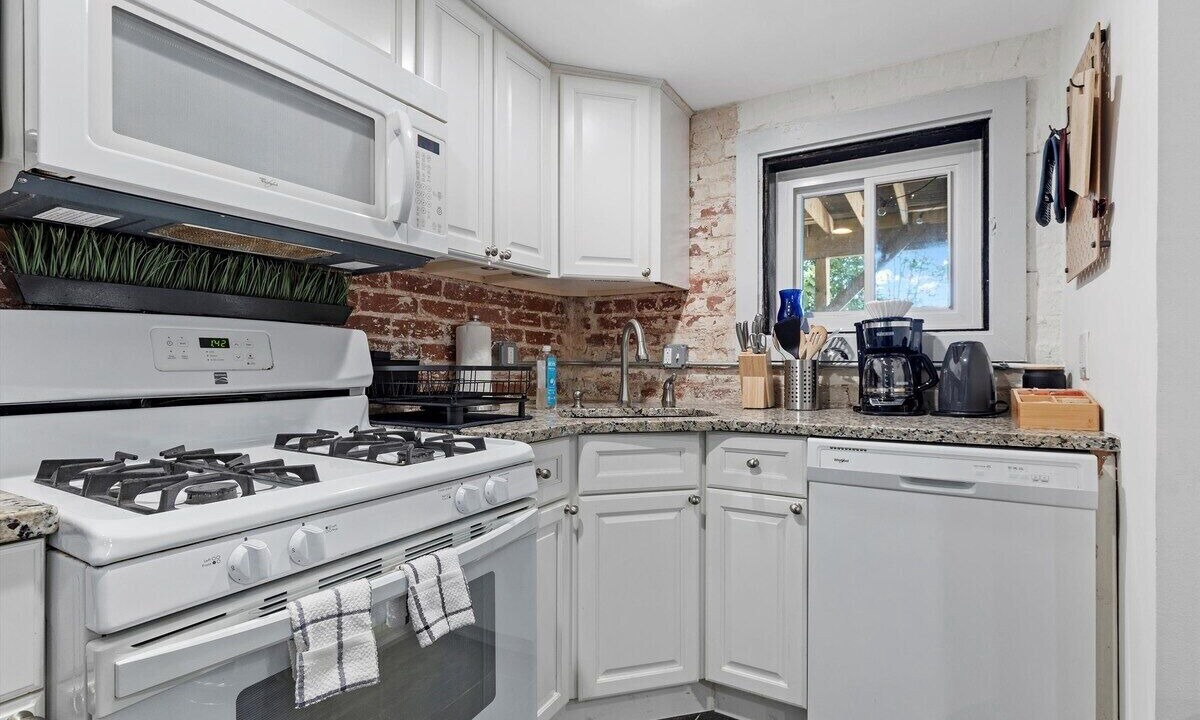 Photo of Kitchen in Lanier Heights