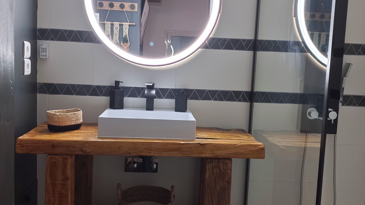 Photo of Bathroom in La Llagonne