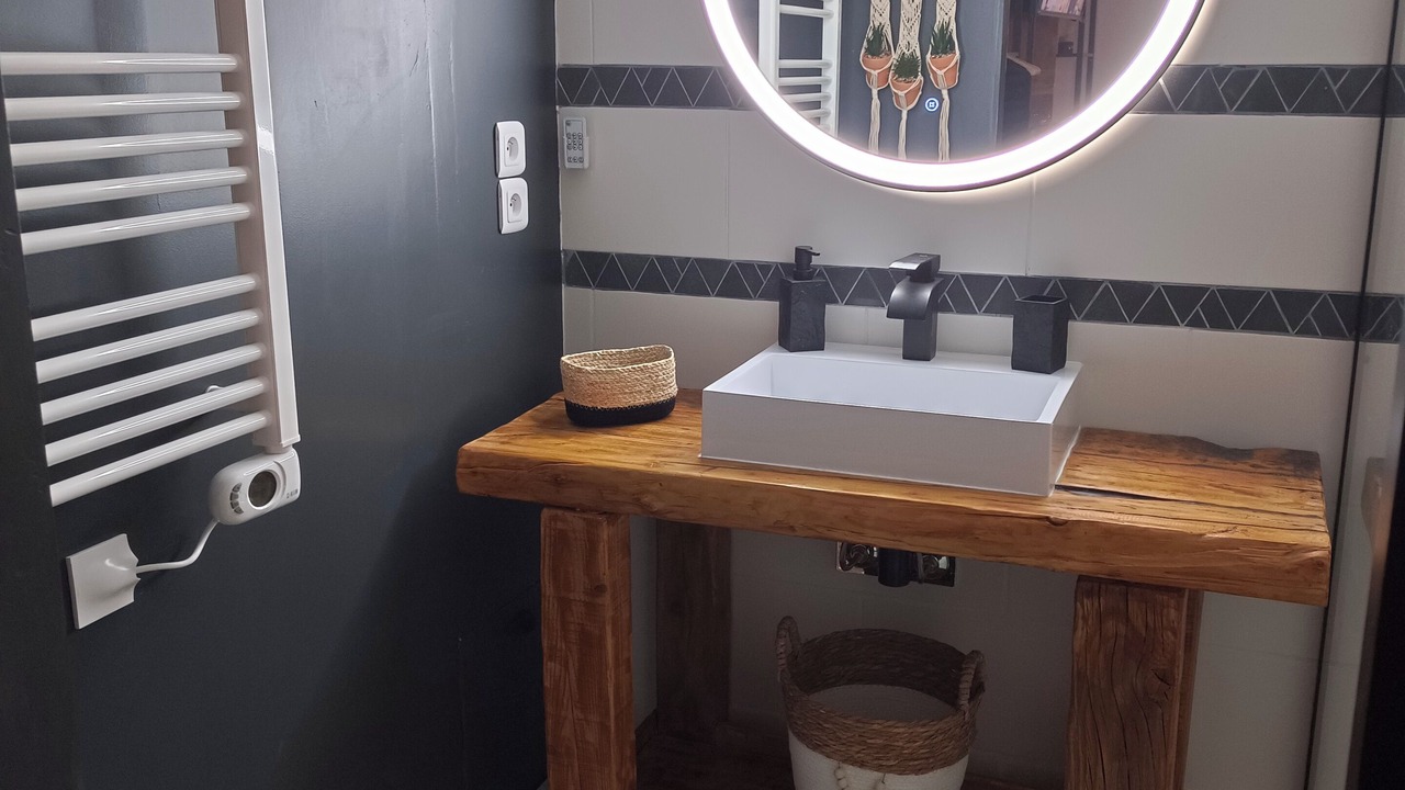 Photo of Bathroom in La Llagonne