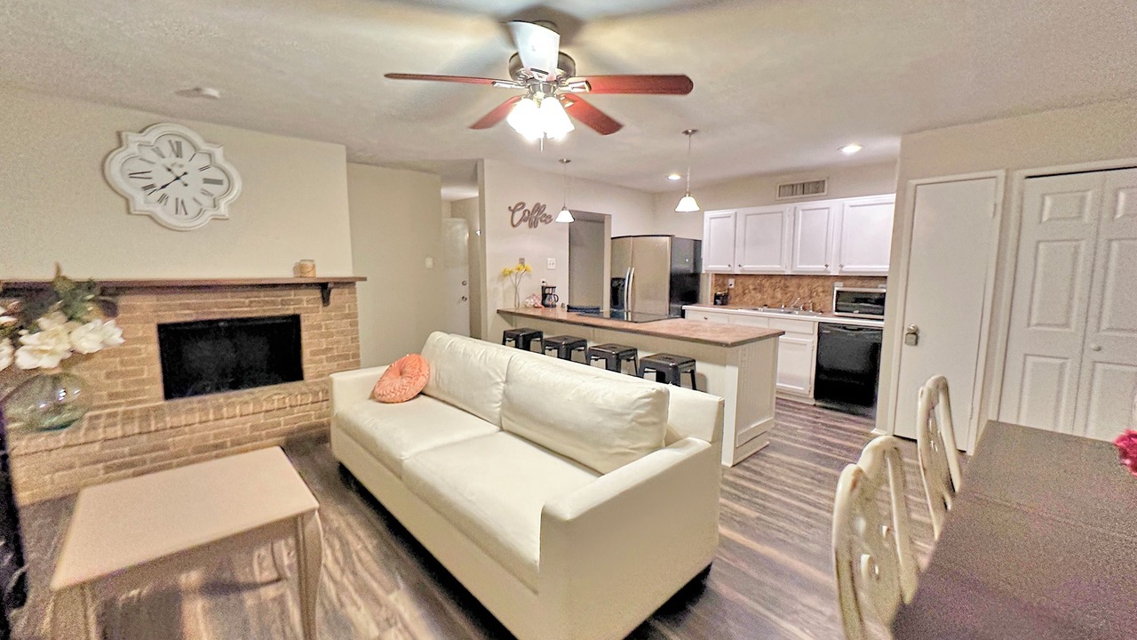 Photo of Livingroom in Allen