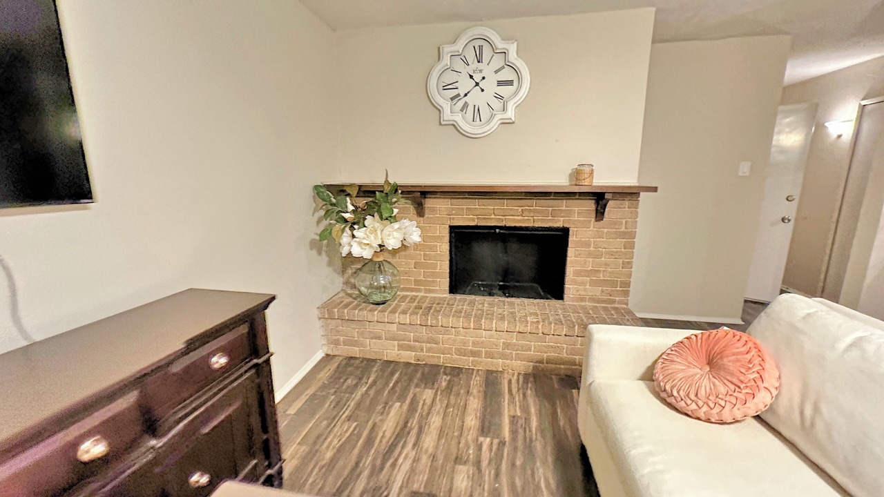 Photo of Livingroom in Allen