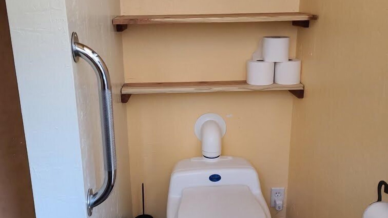 Photo of Bathroom in Alvadore