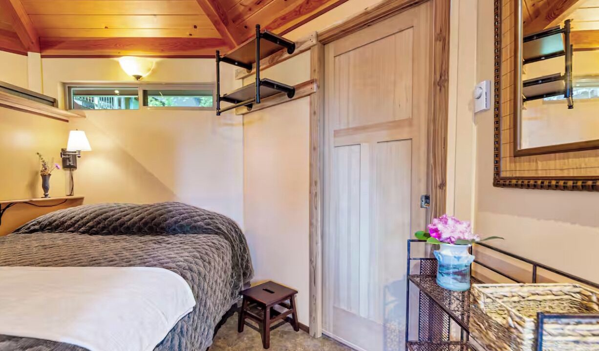 Photo of Bedroom in Alvadore