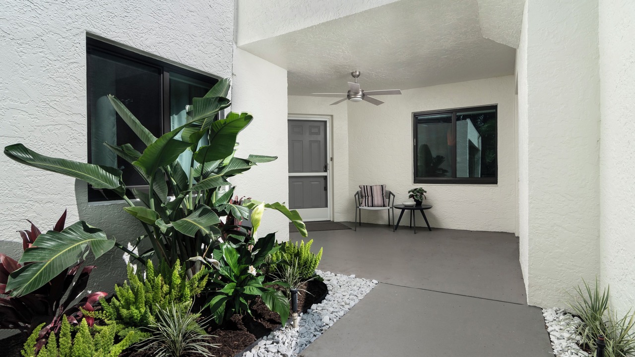 Photo of Patio Balcony in Pelican Bay