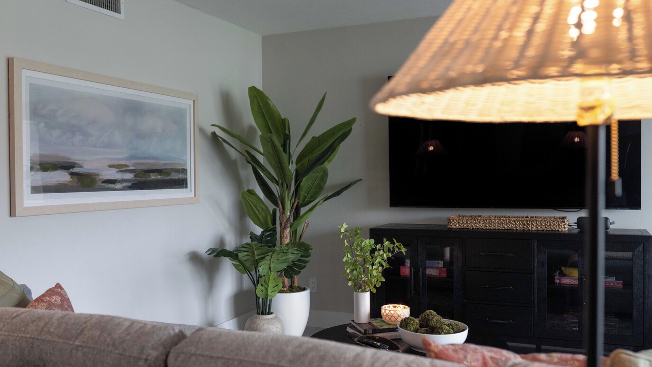 Photo of Livingroom in Pelican Bay