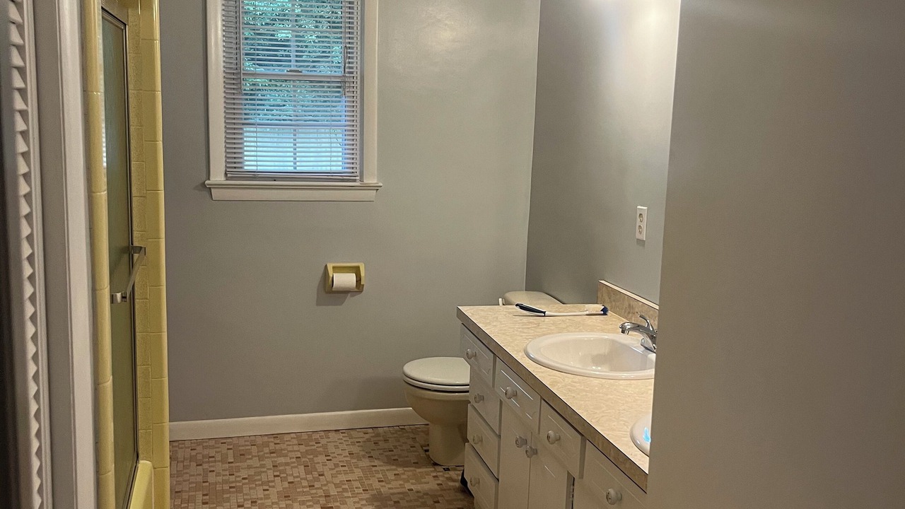 Photo of Bathroom in Fentress