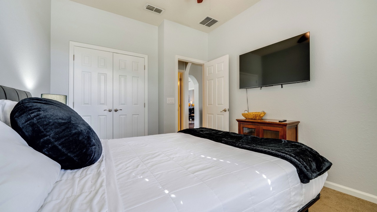 Photo of Bedroom in Trafalgar Village