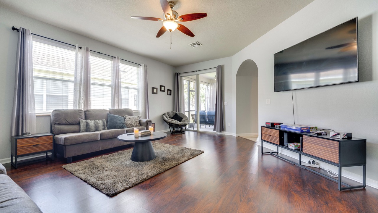 Photo of Livingroom in Trafalgar Village