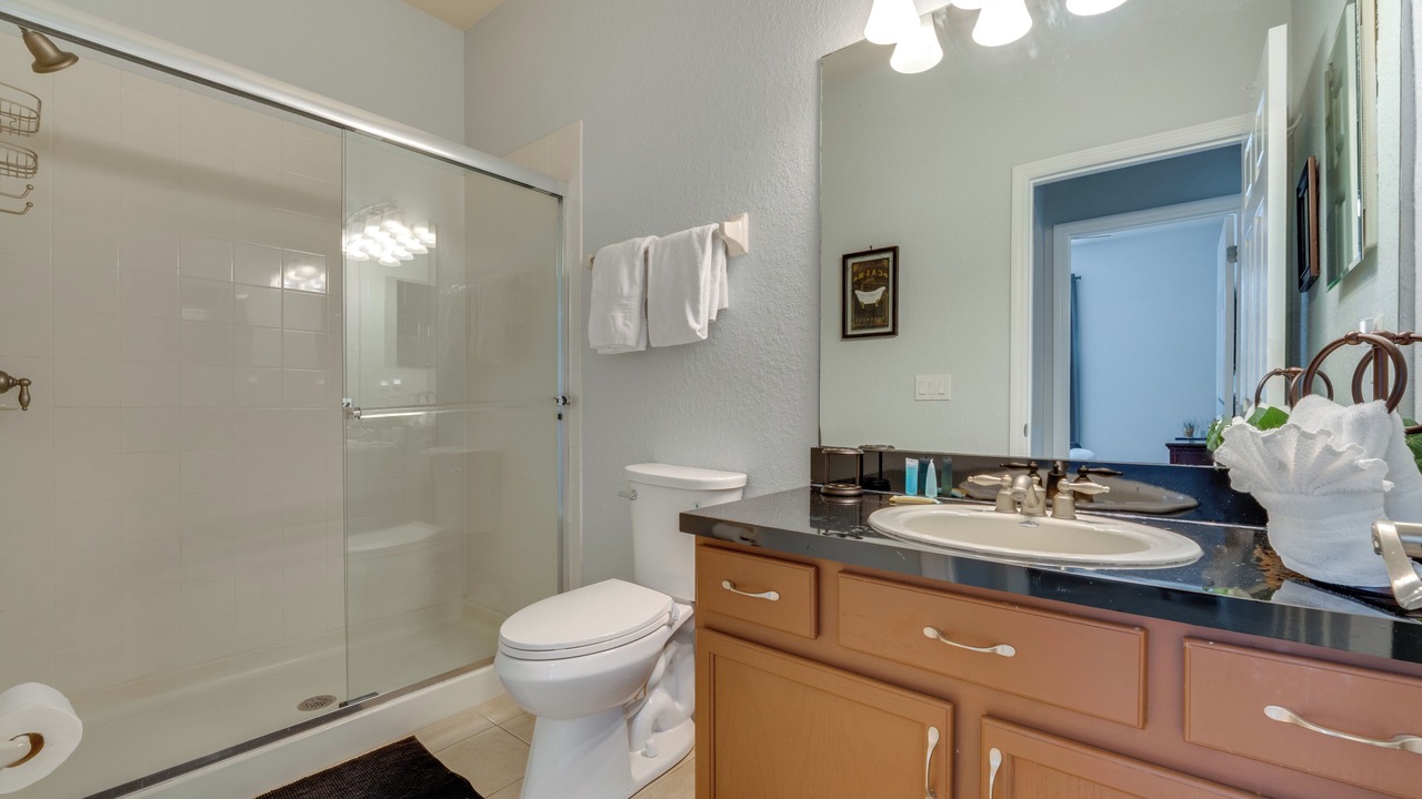 Photo of Bathroom in Trafalgar Village