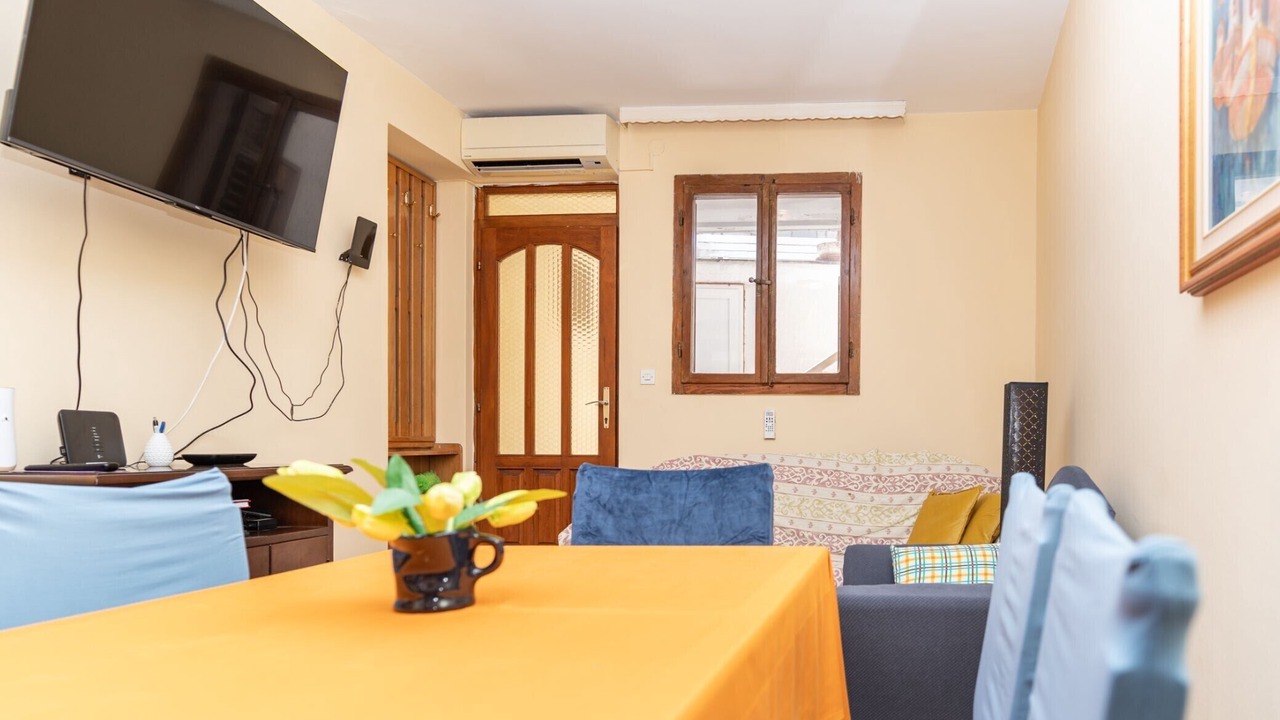 Photo of Livingroom in Pile