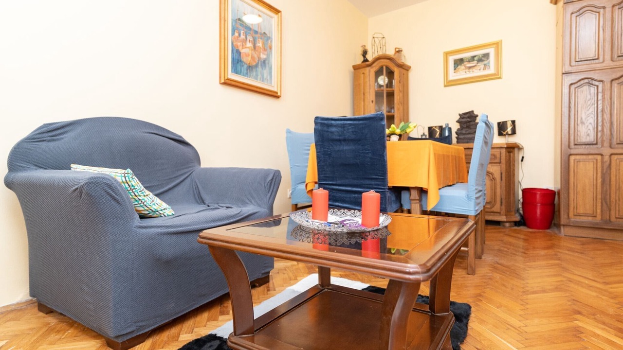 Photo of Livingroom in Pile