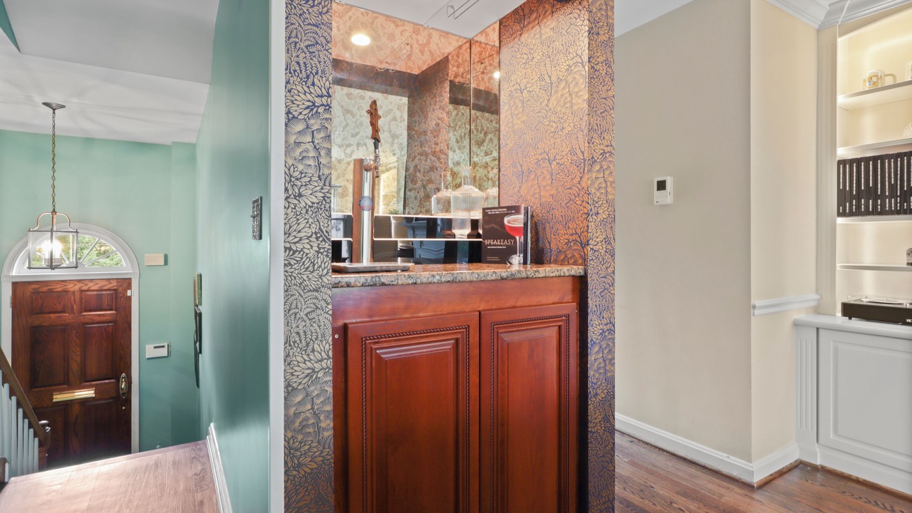 Photo of Others in Old Town Alexandria