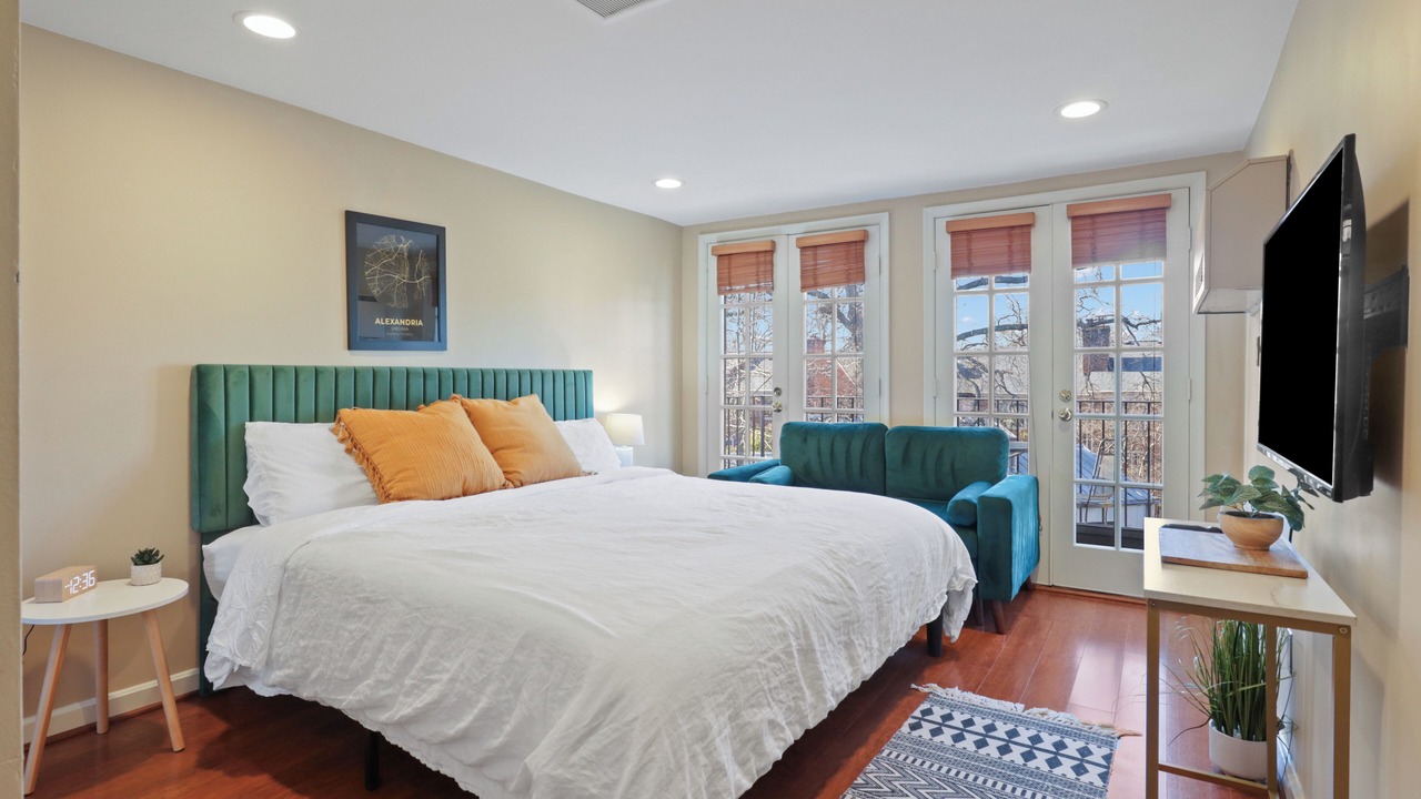 Photo of Others in Old Town Alexandria