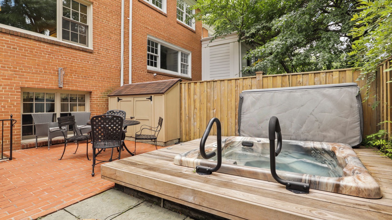 Photo of Others in Old Town Alexandria