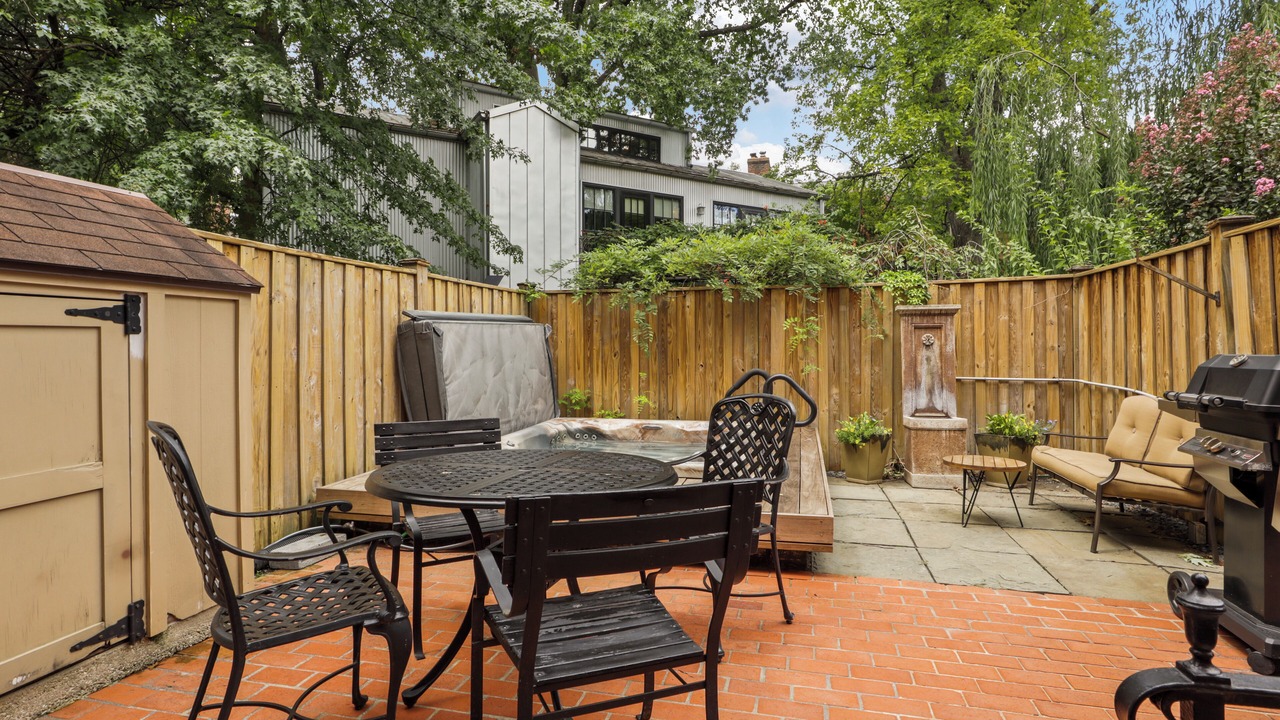 Photo of Others in Old Town Alexandria