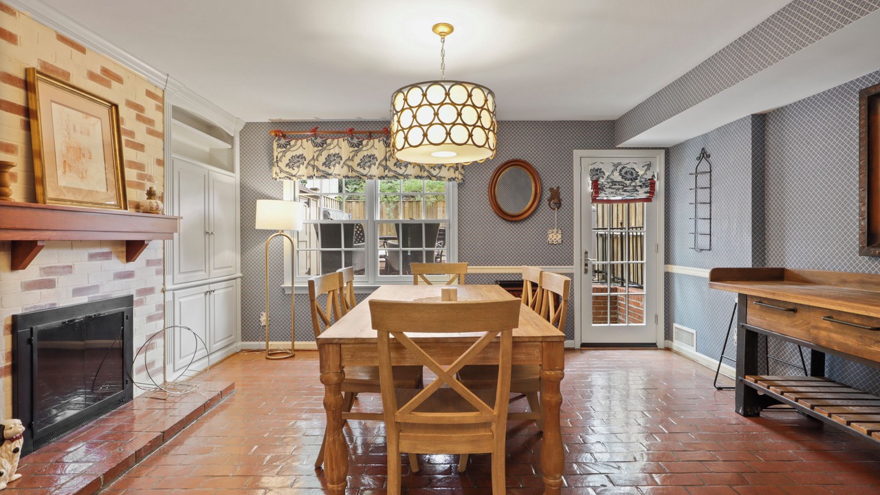 Photo of Others in Old Town Alexandria