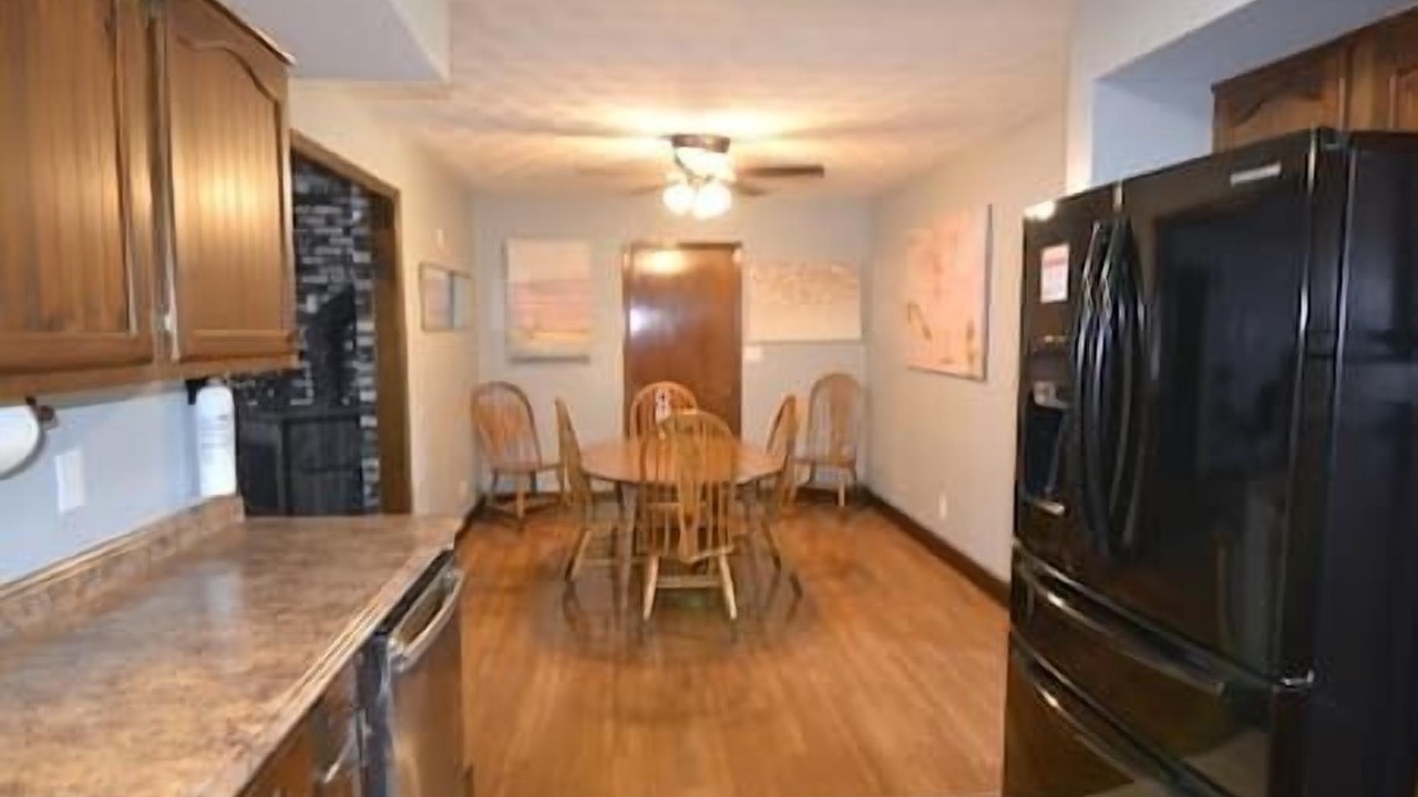 Photo of Livingroom in Stanford